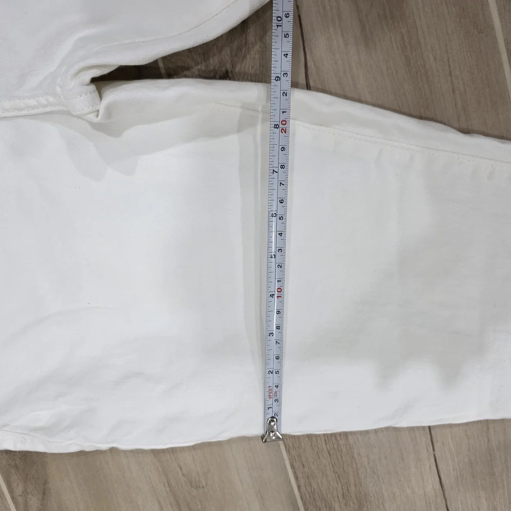 Women's White Levi's Jeans - Picture 8 of 16